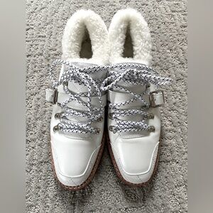 NWOT UGG Australia white laced loafers size 39 women’s